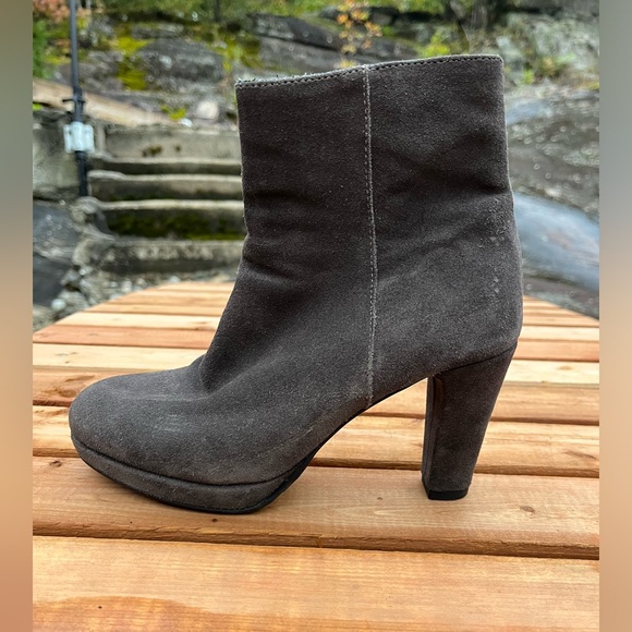 LA CANADIENNE suede booties - Picture 3 of 8